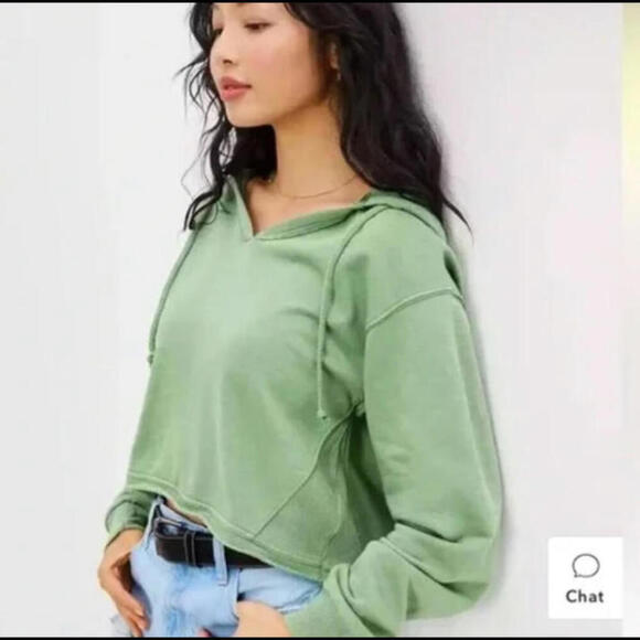 American Eagle Outfitters Tops - AMERICAN EAGLE sage green slouchy crop hoodie